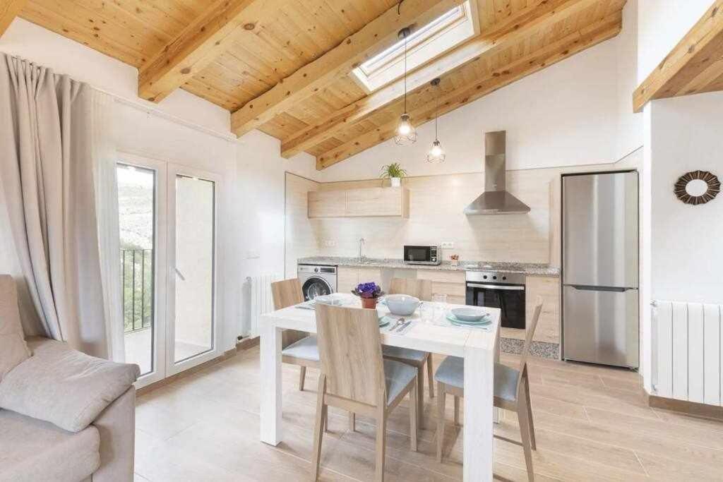 Villarroya de los Pinares Apartamentos El Mirador מראה חיצוני תמונה